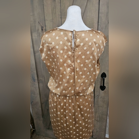 ROBERT RODRIGUEZ 100% Silk Polka Dot Draped Neck Mini Dress. Tan/cream. Size 2 - Picture 13 of 15